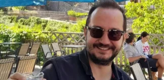Ο Βασίλης Καλογήρου